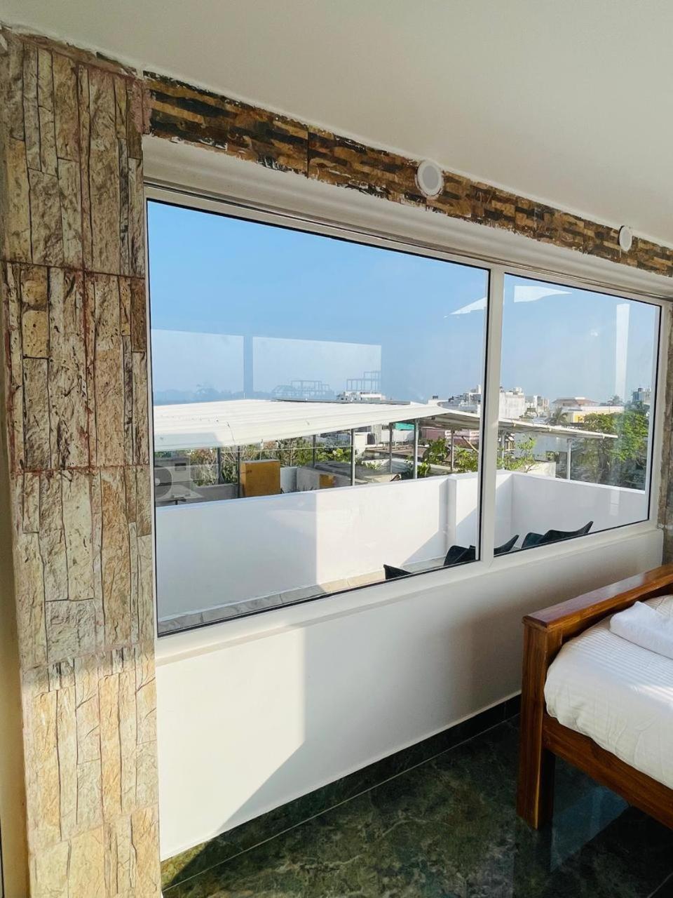 La Villa Marseille بونديتْشيري المظهر الخارجي الصورة