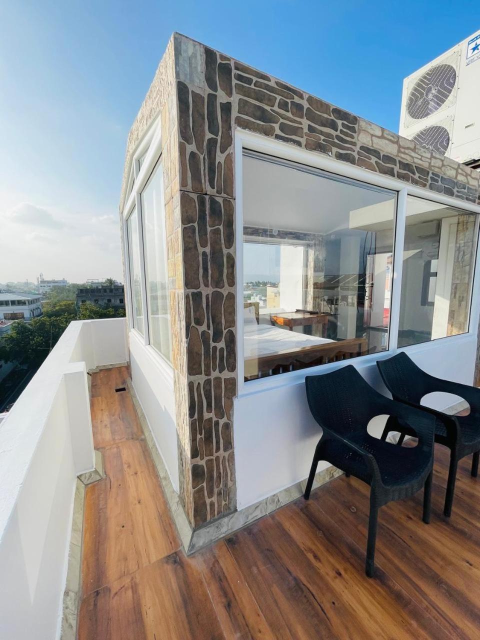 La Villa Marseille بونديتْشيري المظهر الخارجي الصورة
